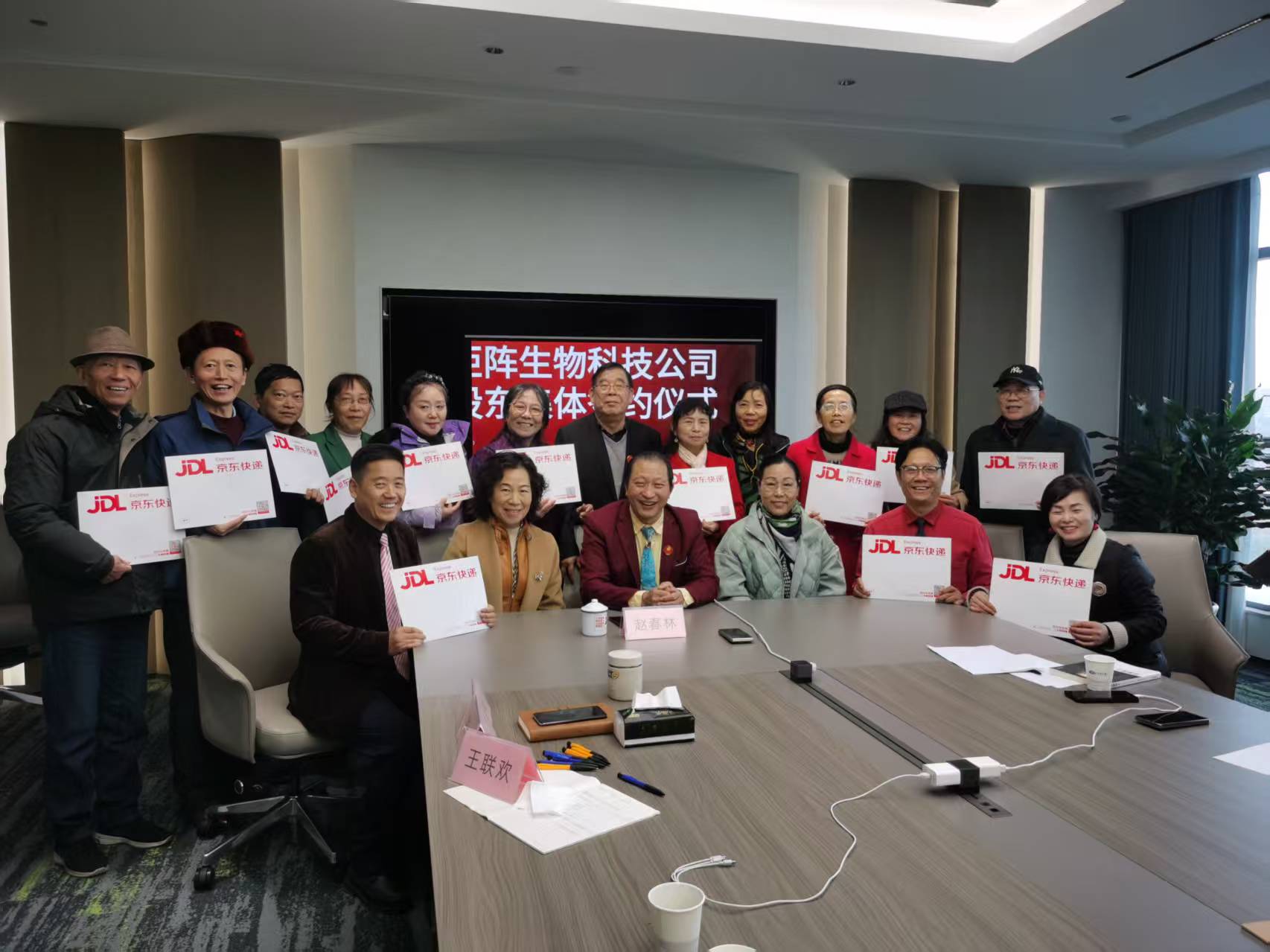 1765726588229832.jpg mmexport1765726379547.jpg